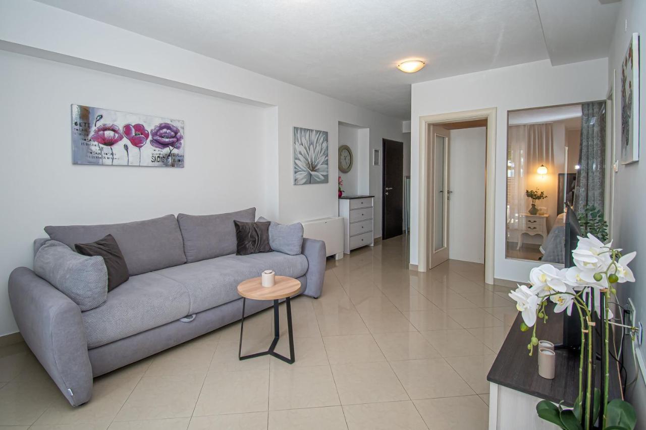 Beachfront Apartments Gabine Kaštela Exterior foto
