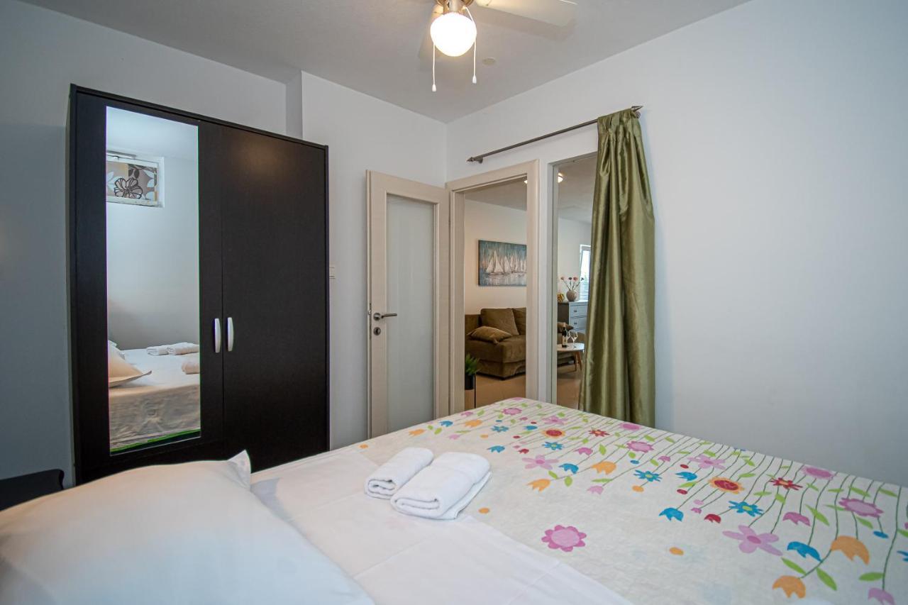 Beachfront Apartments Gabine Kaštela Exterior foto