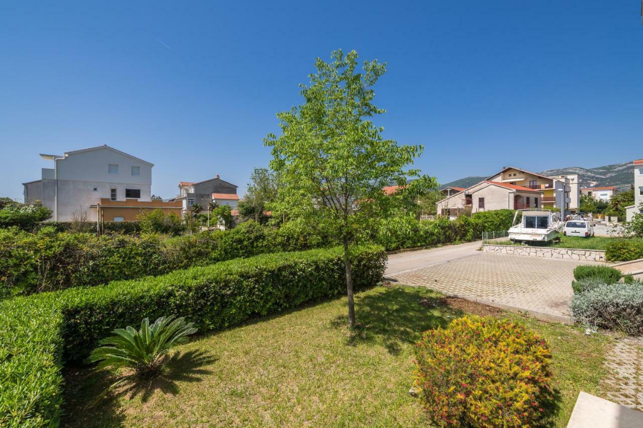 Beachfront Apartments Gabine Kaštela Exterior foto